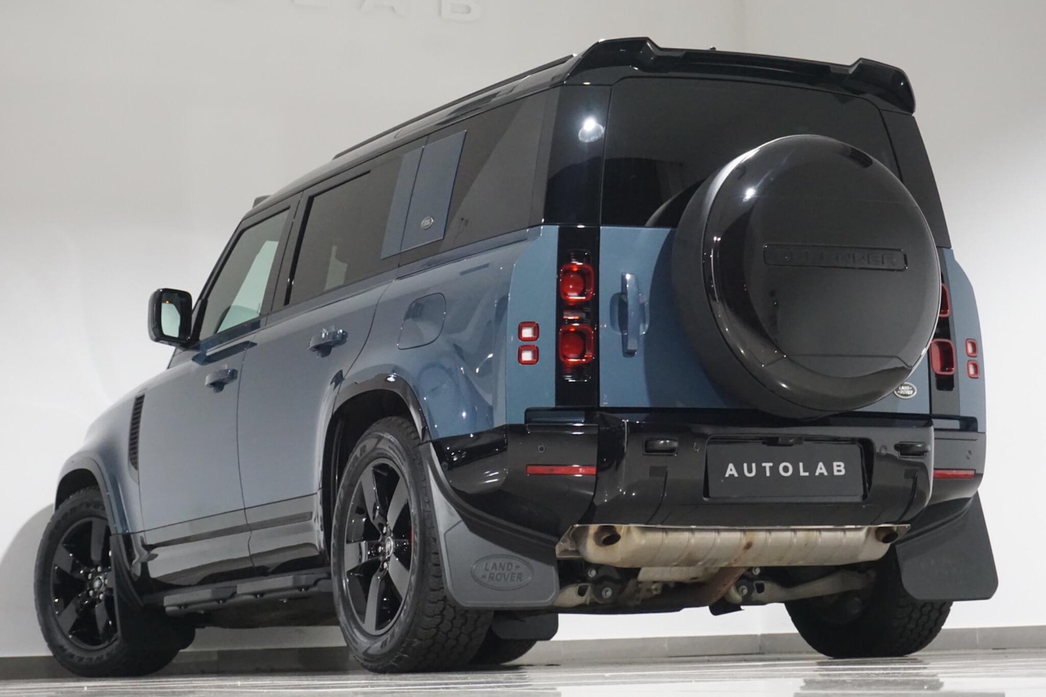 Used Land Rover Defender 110 for sale - 76476479: Photo 32