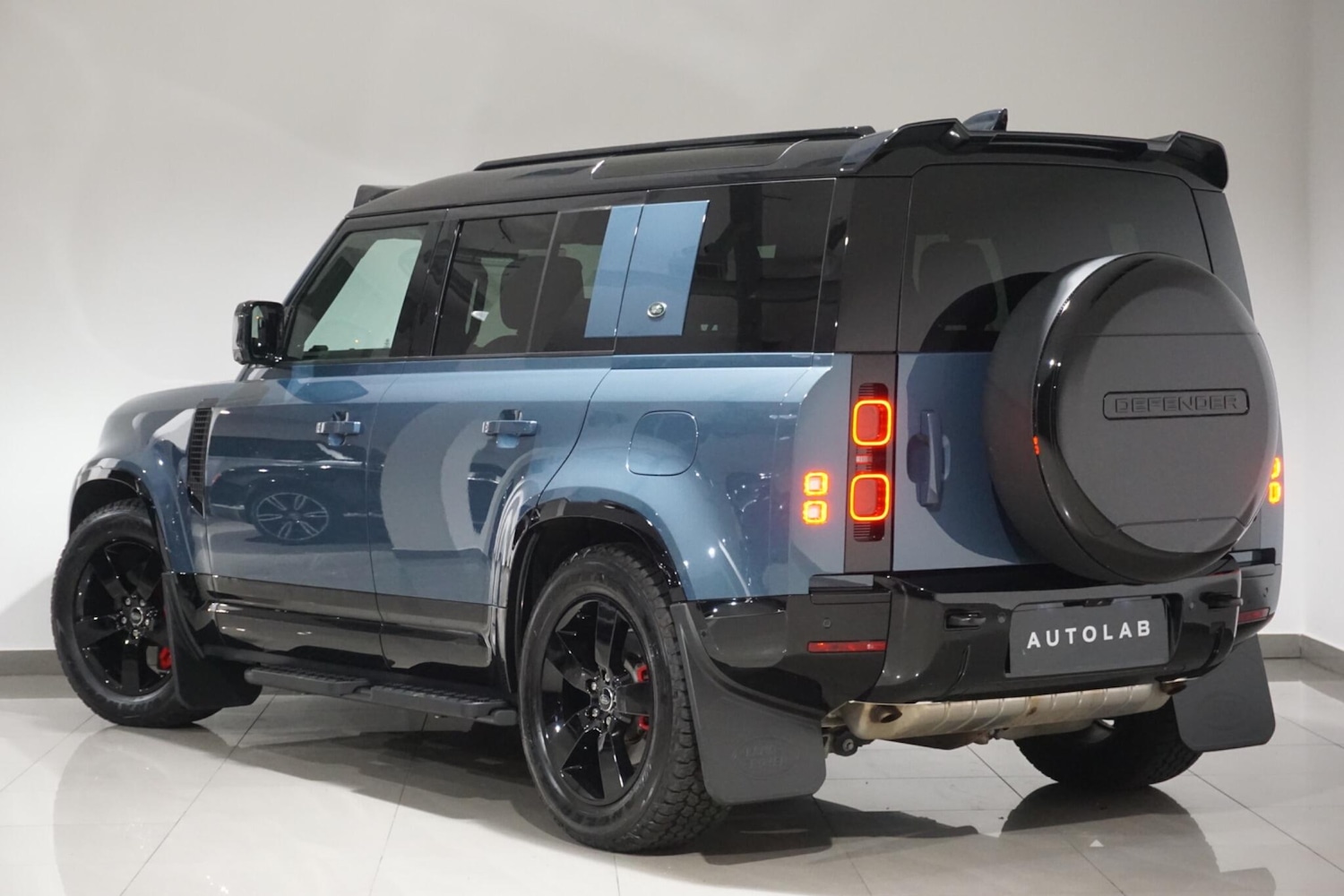 Used Land Rover Defender 110 for sale - 76476479: Photo 41