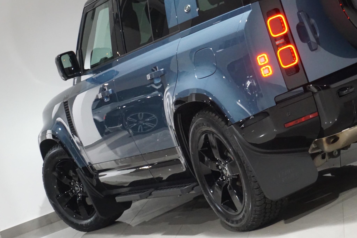 Used Land Rover Defender 110 for sale - 76476479: Photo 45