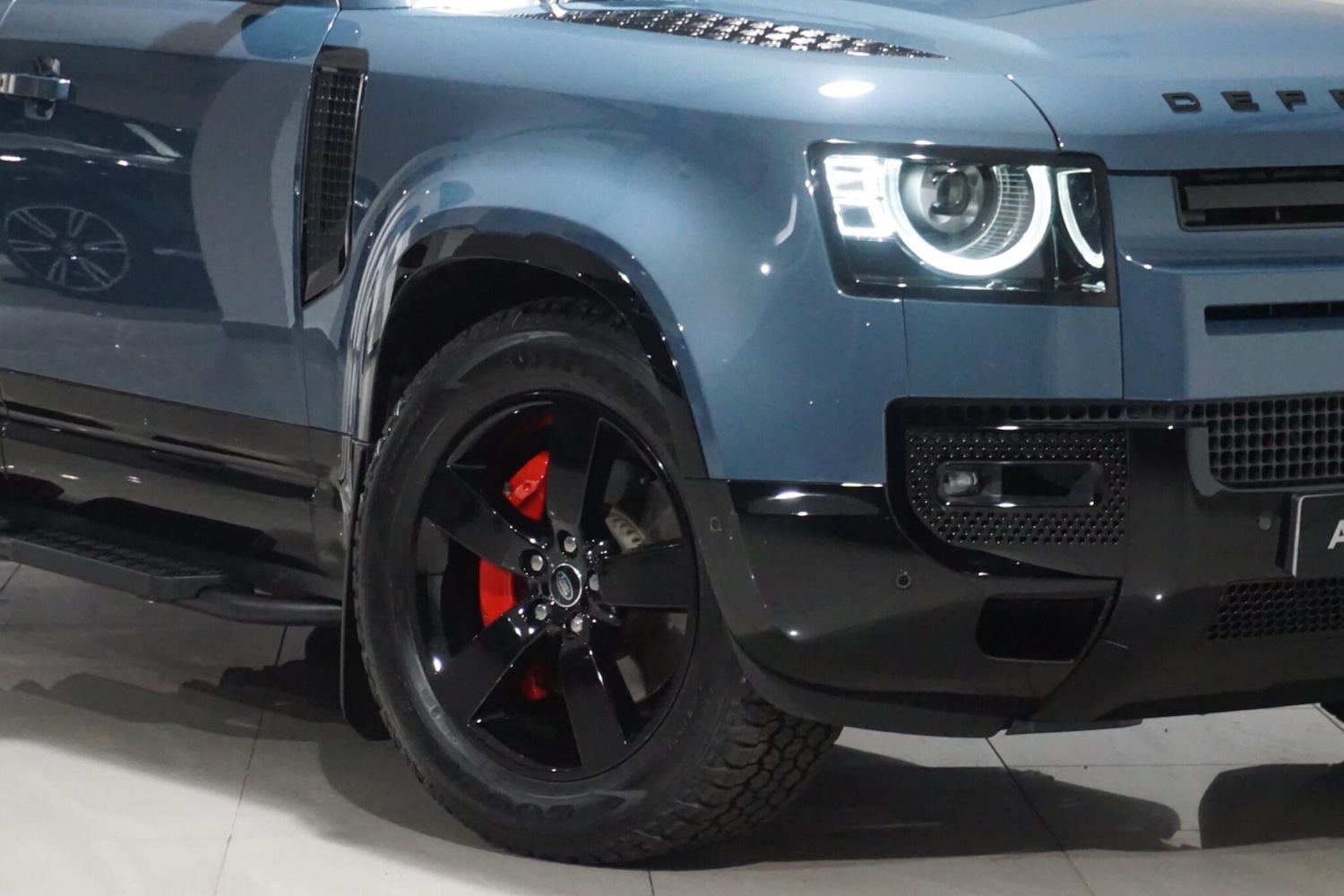 Used Land Rover Defender 110 for sale - 76476479: Photo 48