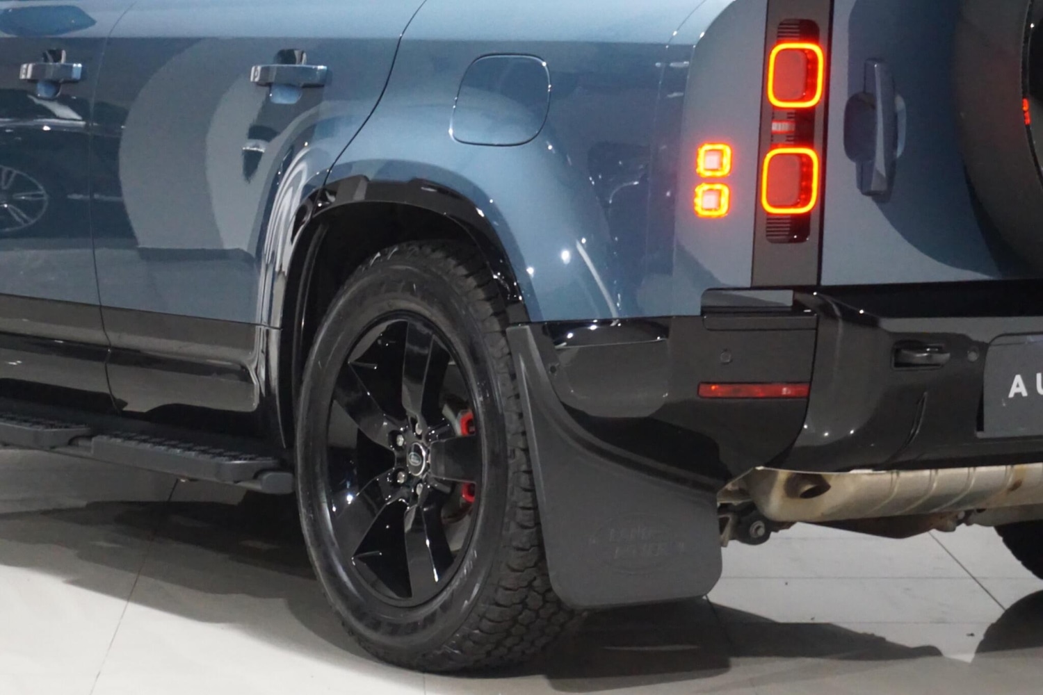 Used Land Rover Defender 110 for sale - 76476479: Photo 49