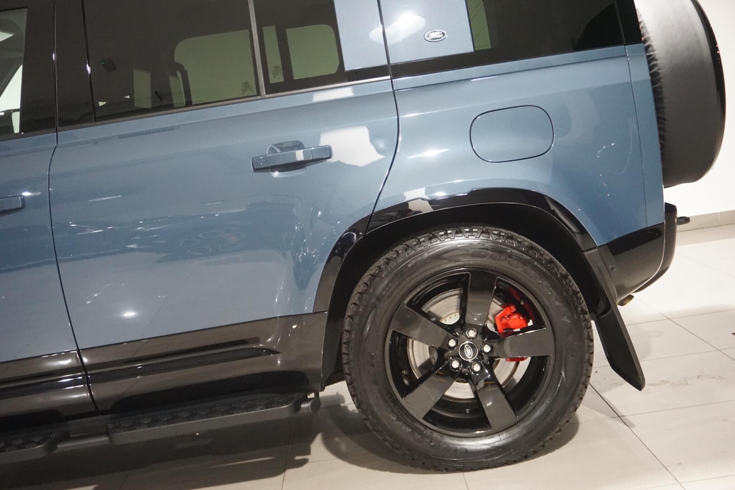 Used Land Rover Defender 110 for sale - 76476479: Photo 51