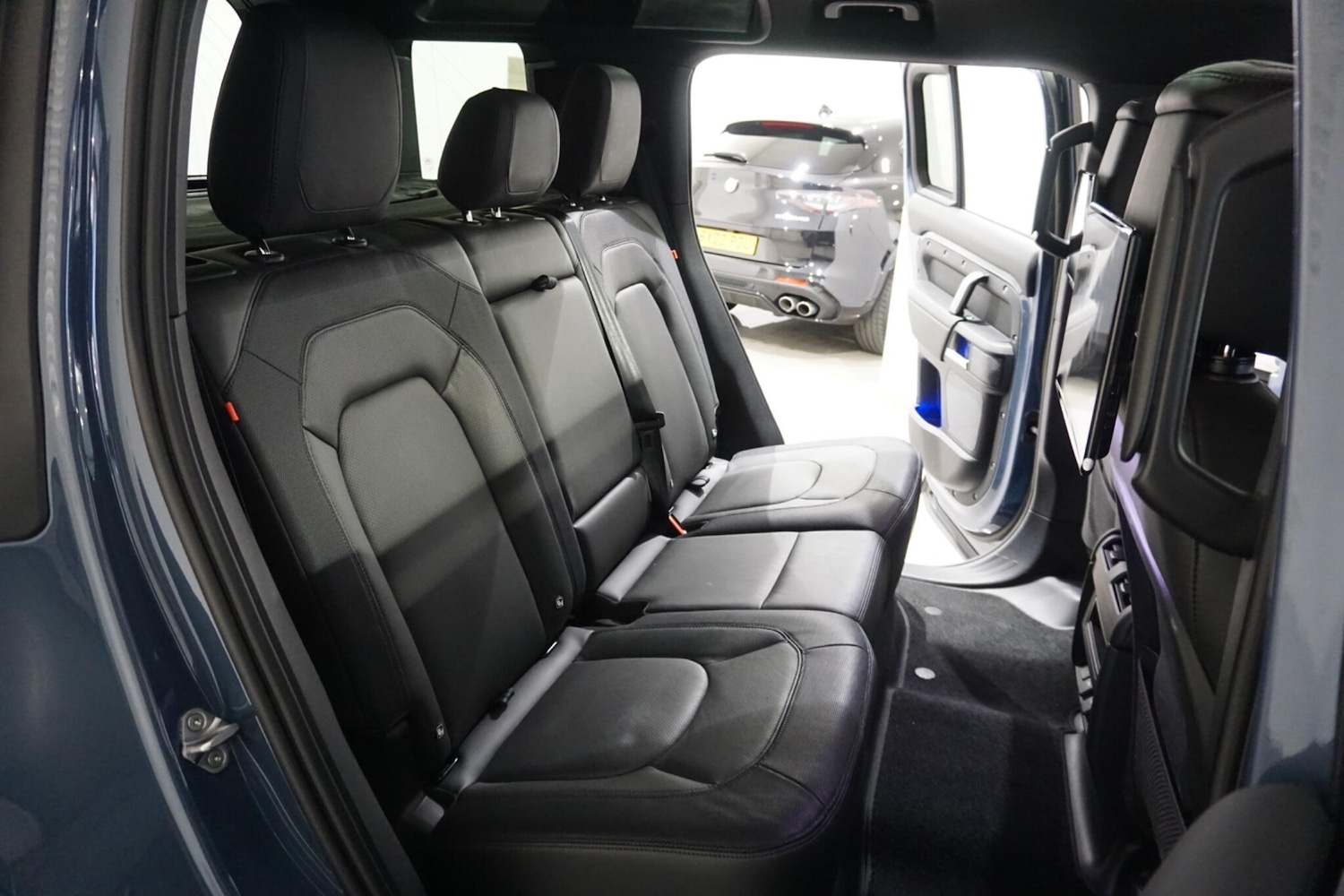 Used Land Rover Defender 110 for sale - 76476479: Photo 57