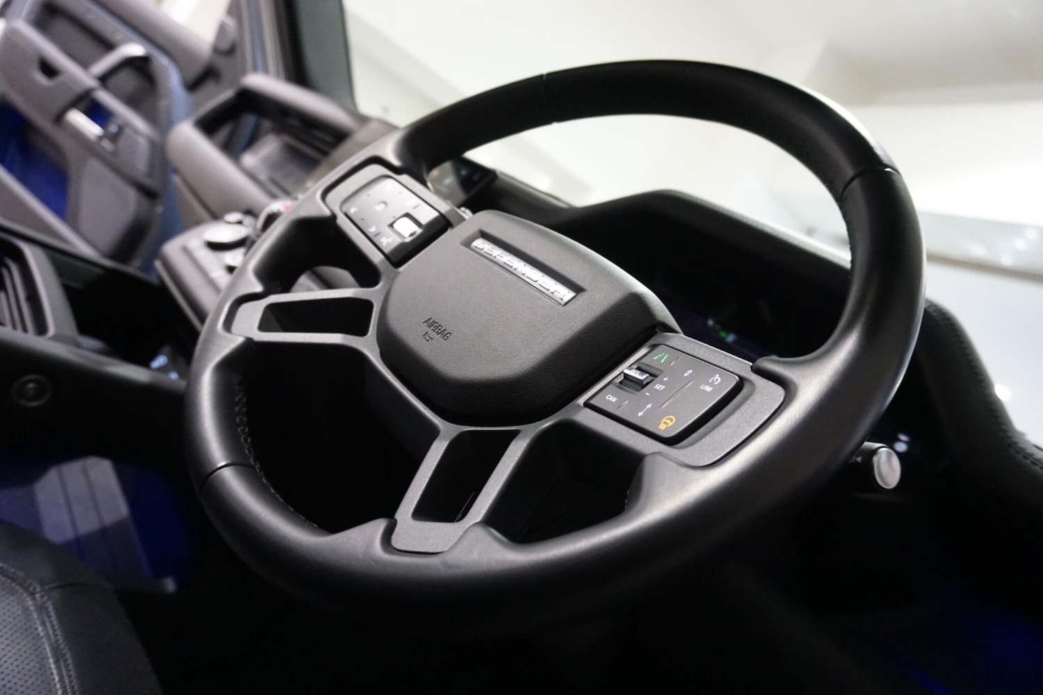 Used Land Rover Defender 110 for sale - 76476479: Photo 59