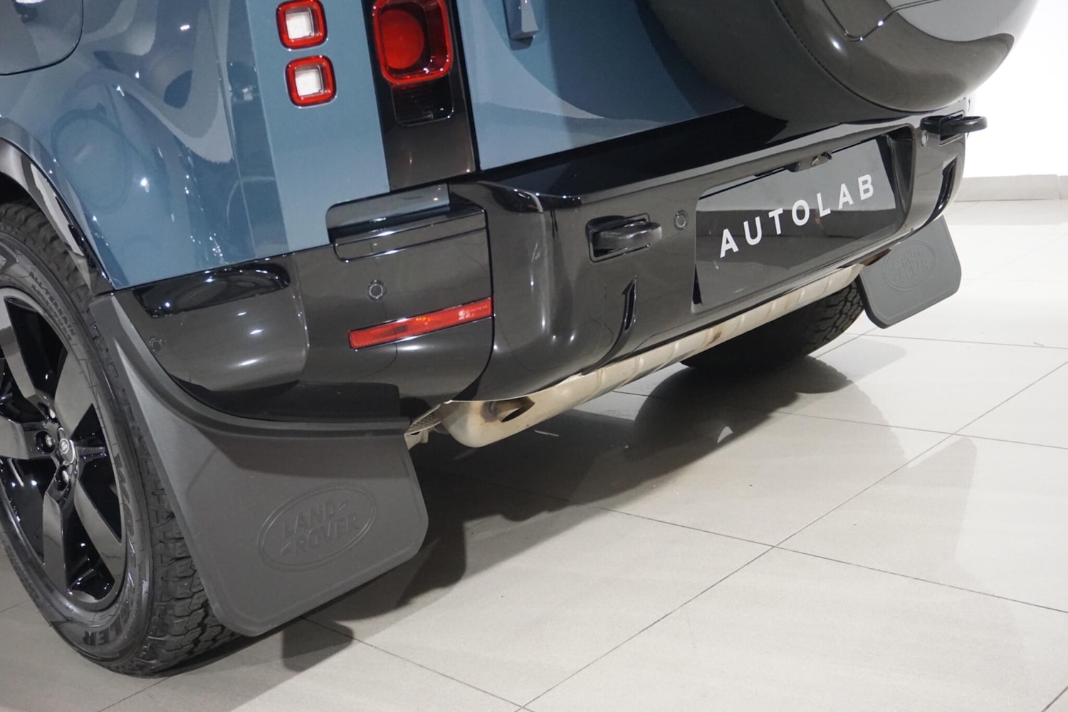 Used Land Rover Defender 110 for sale - 76476479: Photo 70