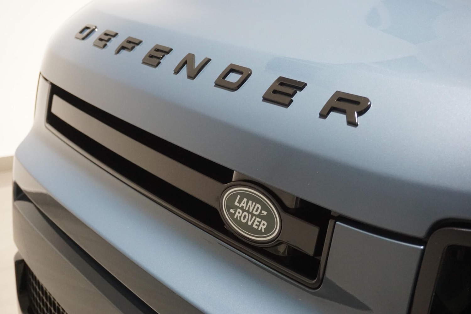 Used Land Rover Defender 110 for sale - 76476479: Photo 76