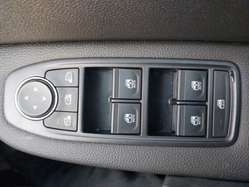 Used Renault Clio 2021 for sale - 77690109: Photo 12