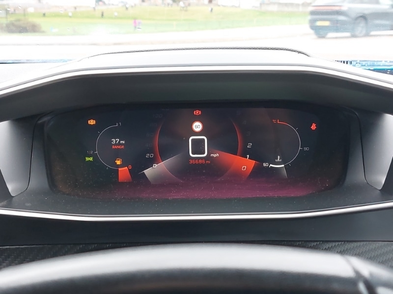 Used Peugeot 2008 2021 for sale - 76484132: Photo 12