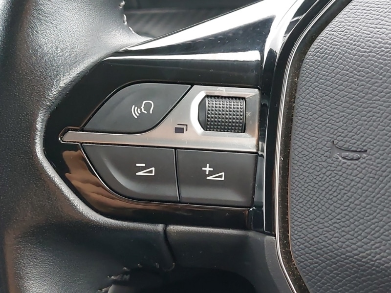 Used Peugeot 2008 2021 for sale - 76484132: Photo 14