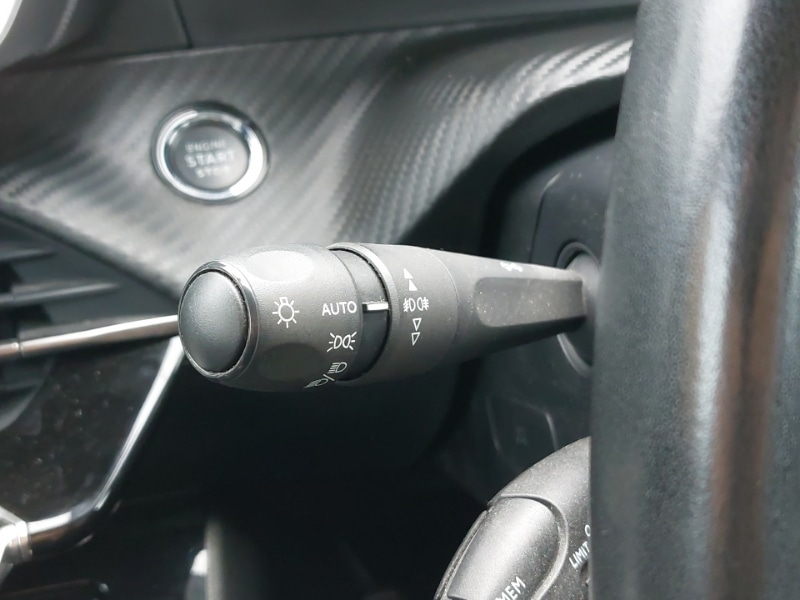 Used Peugeot 2008 2021 for sale - 76484132: Photo 16