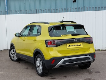 Used Volkswagen T-Cross 2024 for sale - 79468265: Photo