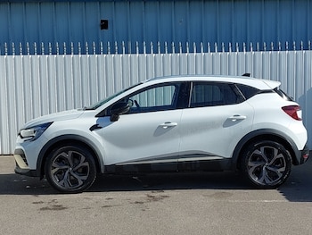 Used Renault Captur 2024 for sale - 78225083: Photo