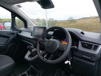Used Renault Kangoo 2025 for sale - 76174519: Photo