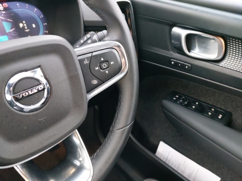 Used Volvo XC40 2024 for sale - 76920222: Photo 10