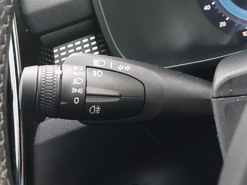 Used Volvo XC40 2024 for sale - 76920222: Photo 16