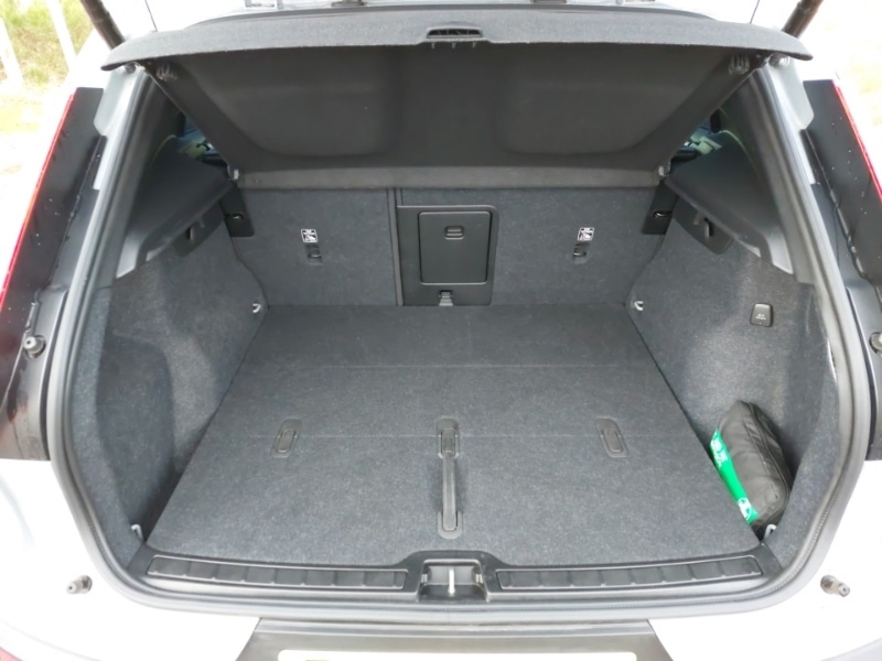 Used Volvo XC40 2024 for sale - 76920222: Photo 8