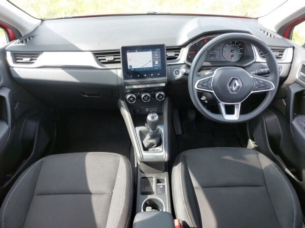 Used Renault Captur 2021 for sale - 75640882: Photo 2