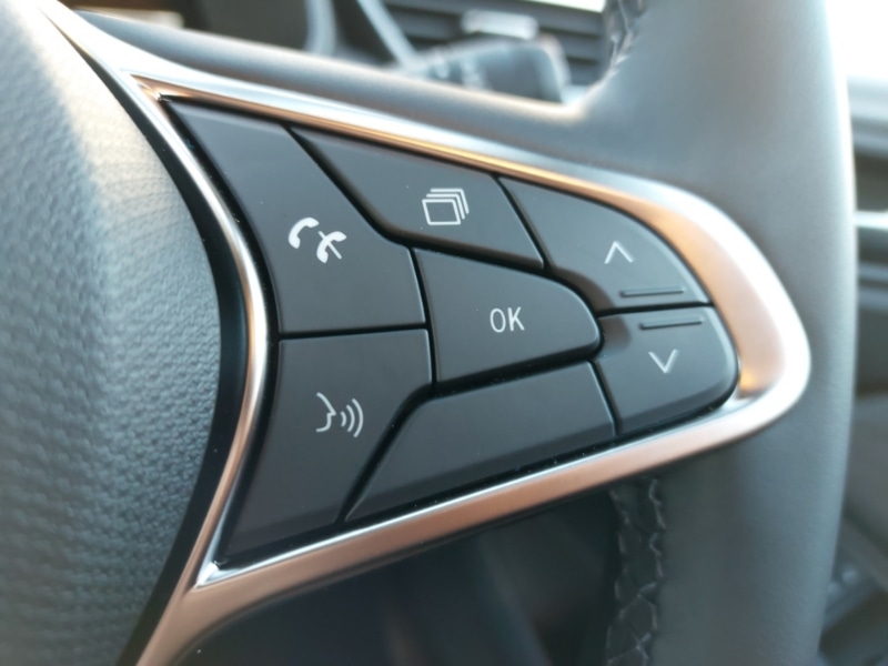 Used Renault Clio 2025 for sale - 76885345: Photo 15