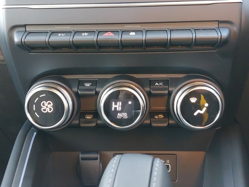 Used Renault Clio 2025 for sale - 76885345: Photo 18