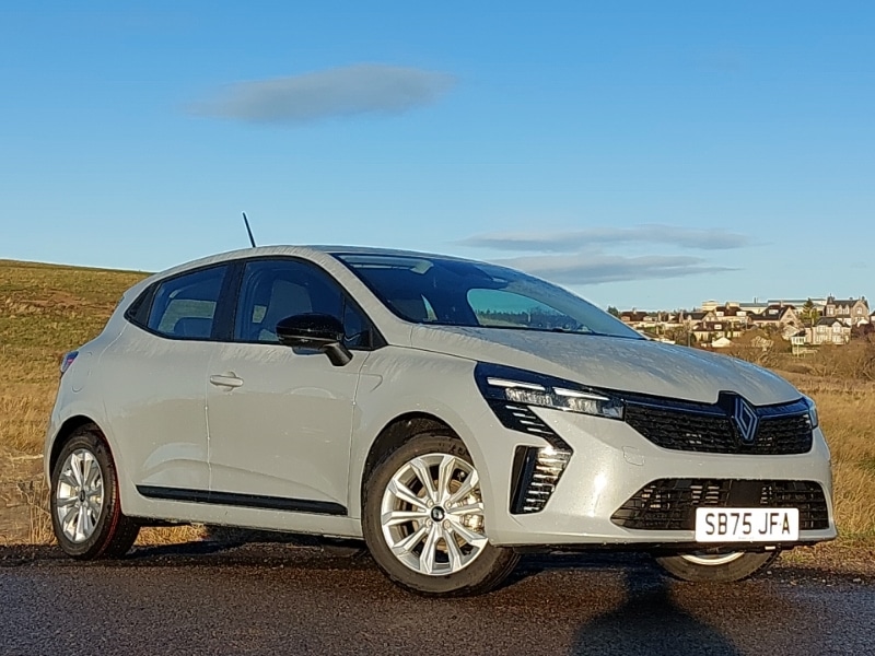 Used Renault Clio 2025 for sale - 76885347: Photo 1