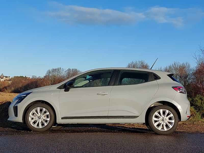 Used Renault Clio 2025 for sale - 76885347: Photo 4