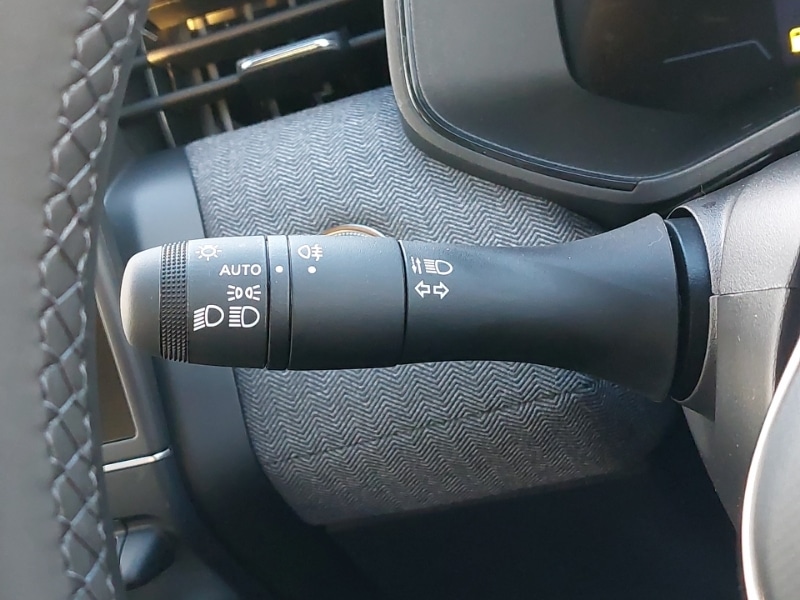 Used Renault Clio 2025 for sale - 76885352: Photo 16