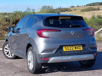 Used Renault Captur 2022 for sale - 76103564: Photo