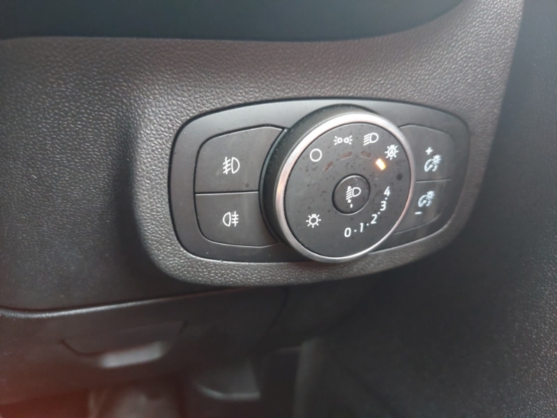 Used Ford Fiesta 2018 for sale - 78066065: Photo 13