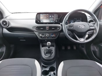 Used Hyundai i10 2021 for sale - 79070342: Photo