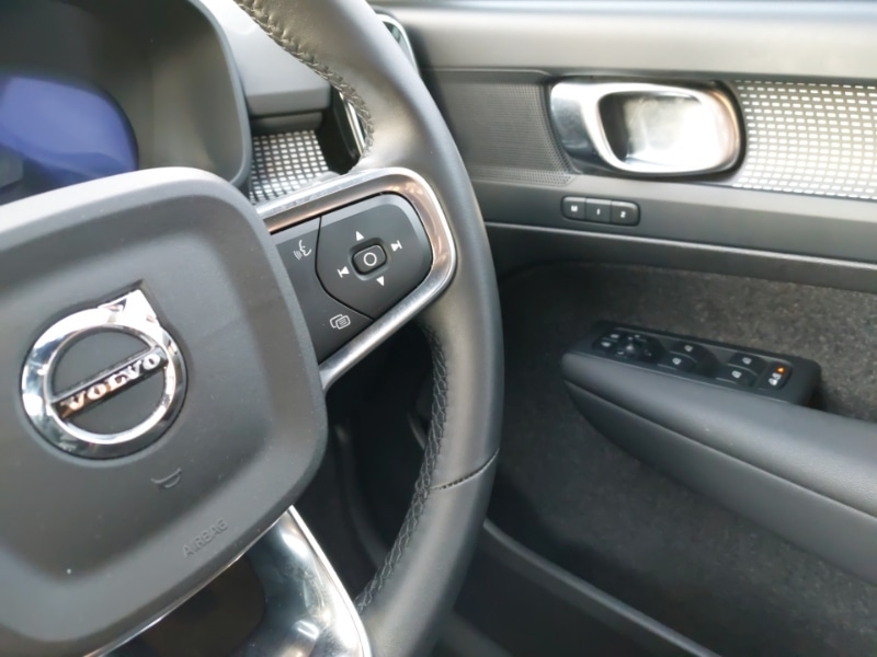 Used Volvo XC40 2024 for sale - 76911660: Photo 11