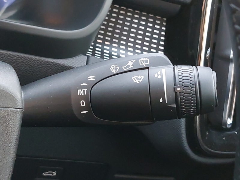 Used Volvo XC40 2024 for sale - 76911660: Photo 17