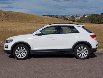 Used Volkswagen T-Roc 2021 for sale - 75946472: Photo
