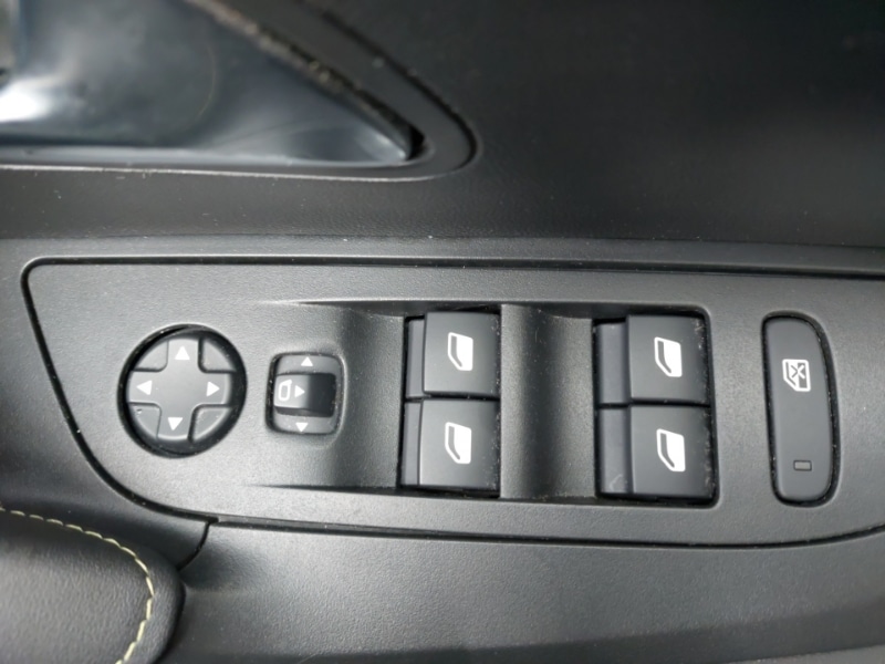 Used Peugeot 2008 2023 for sale - 77731692: Photo 12