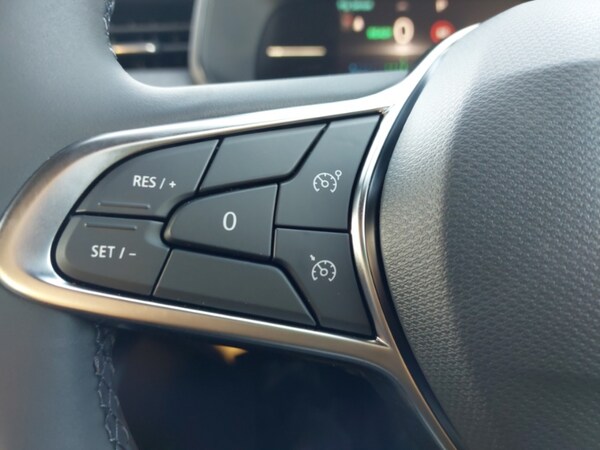 Used Renault Clio 2025 for sale - 76244264: Photo 14