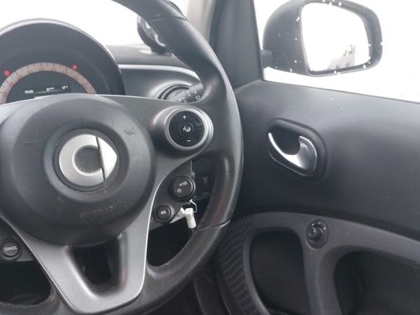 Used smart fortwo 2018 for sale - 76254468: Photo 11