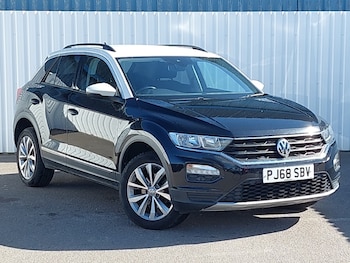 Used Volkswagen T-Roc 2018 for sale - 78225097: Photo