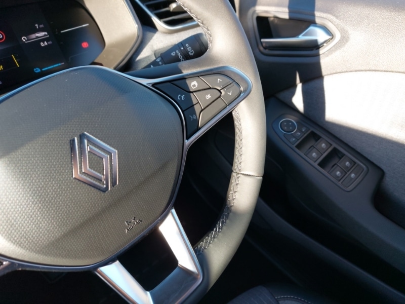 Used Renault Clio 2025 for sale - 76885361: Photo 10