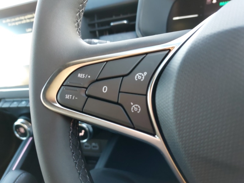 Used Renault Clio 2025 for sale - 76885361: Photo 14