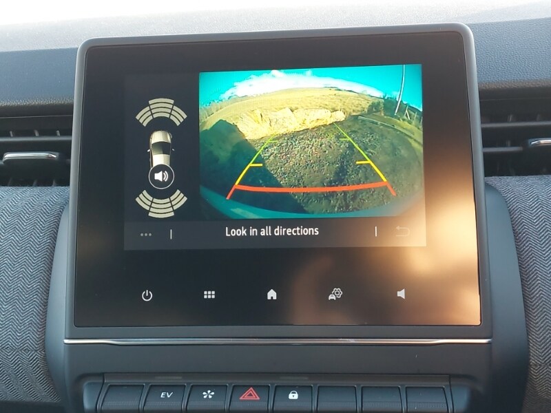 Used Renault Clio 2025 for sale - 76885361: Photo 18