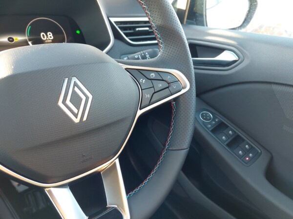 Used Renault Clio 2025 for sale - 76246449: Photo 10