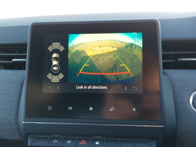 Used Renault Clio 2025 for sale - 76885346: Photo 18