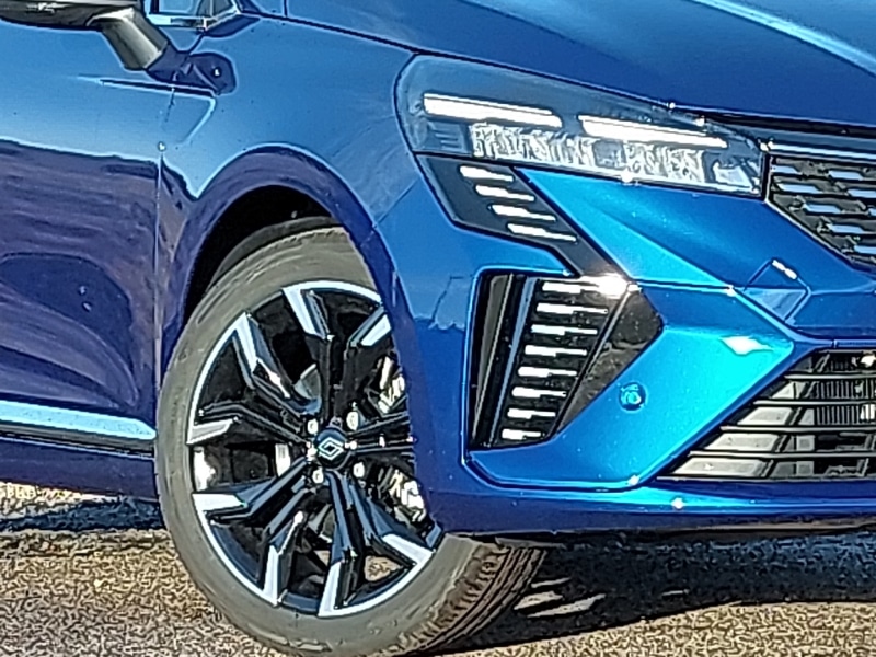 Used Renault Clio 2025 for sale - 76885346: Photo 9