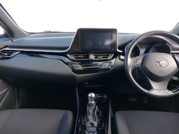 Used Toyota C-HR 2019 for sale - 77580359: Photo