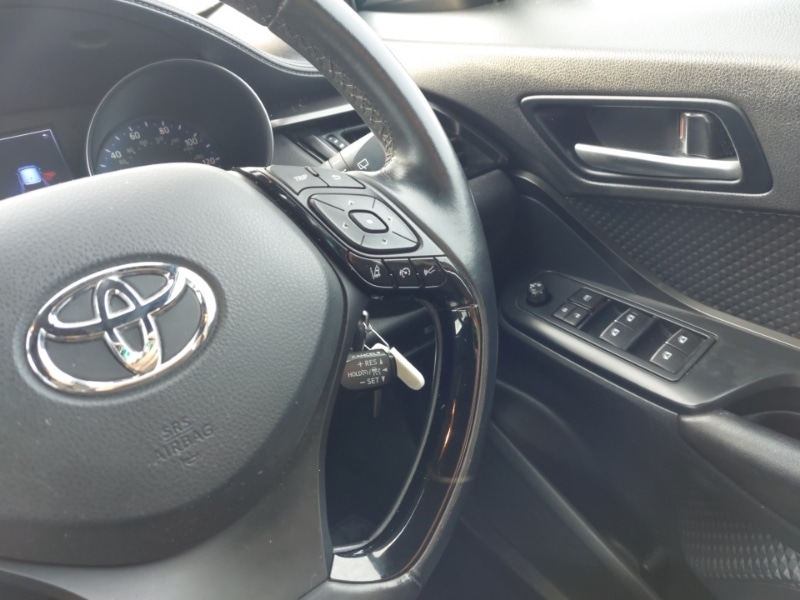 Used Toyota C-HR 2017 for sale - 76726393: Photo 10