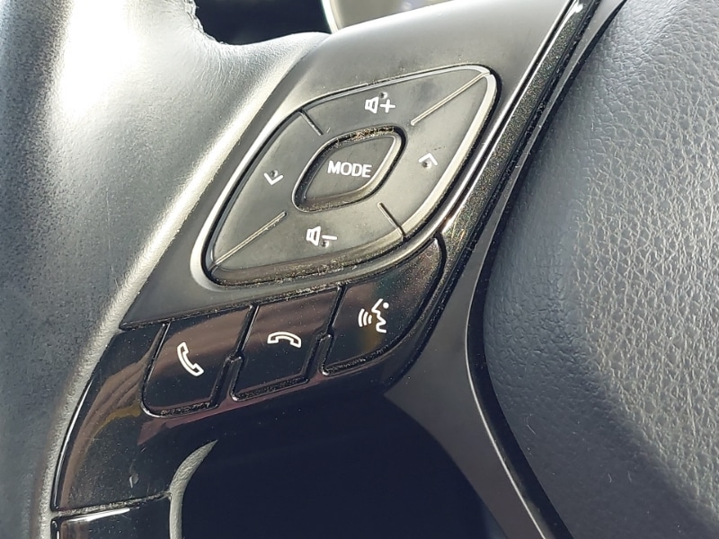 Used Toyota C-HR 2017 for sale - 76726393: Photo 14