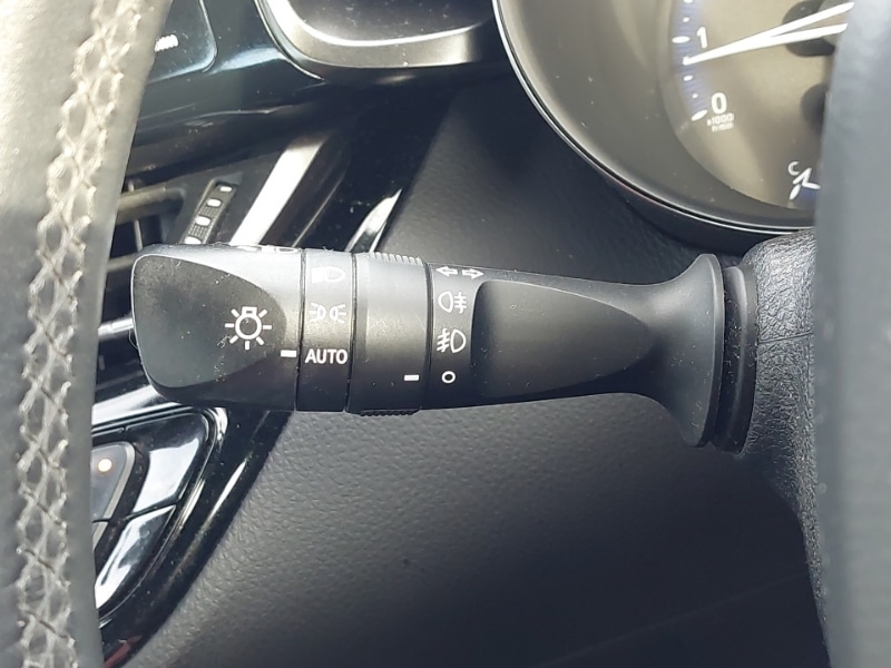 Used Toyota C-HR 2017 for sale - 76726393: Photo 16