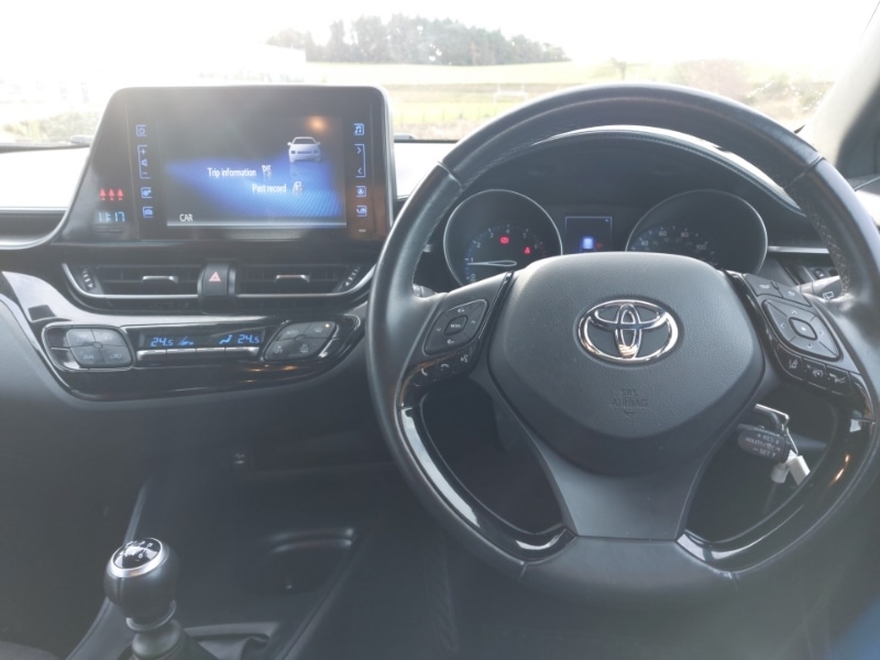 Used Toyota C-HR 2017 for sale - 76726393: Photo 7