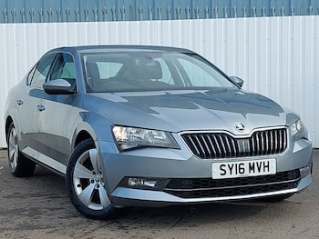 Used Skoda Superb 2016 for sale - 78932880: Photo