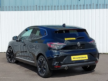 Used Renault Clio 2025 for sale - 79101490: Photo
