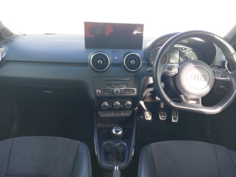 Used Audi A1 2018 for sale - 77690131: Photo 2
